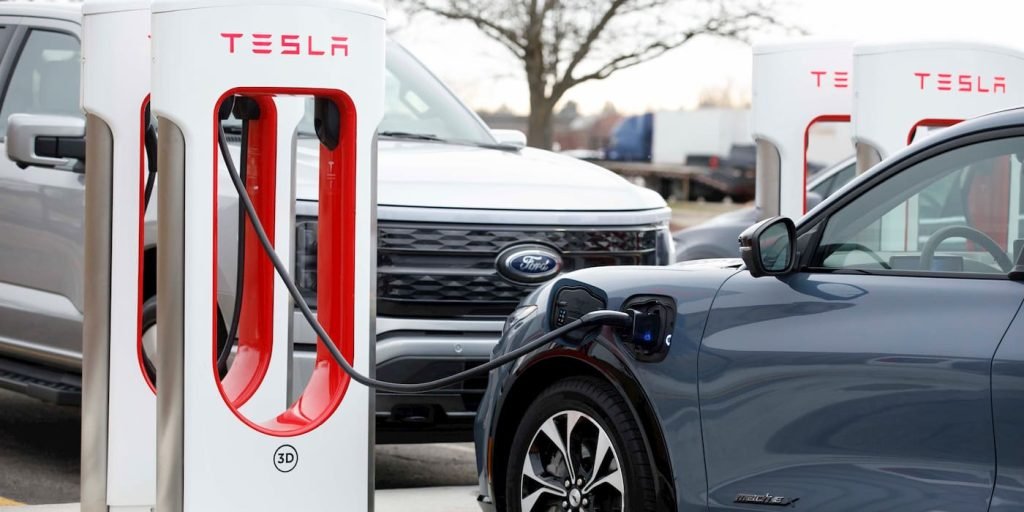 Ford-Tesla-NACS-adaptador