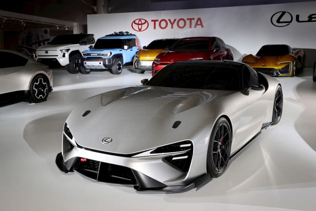 Lexus-Tesla-EV