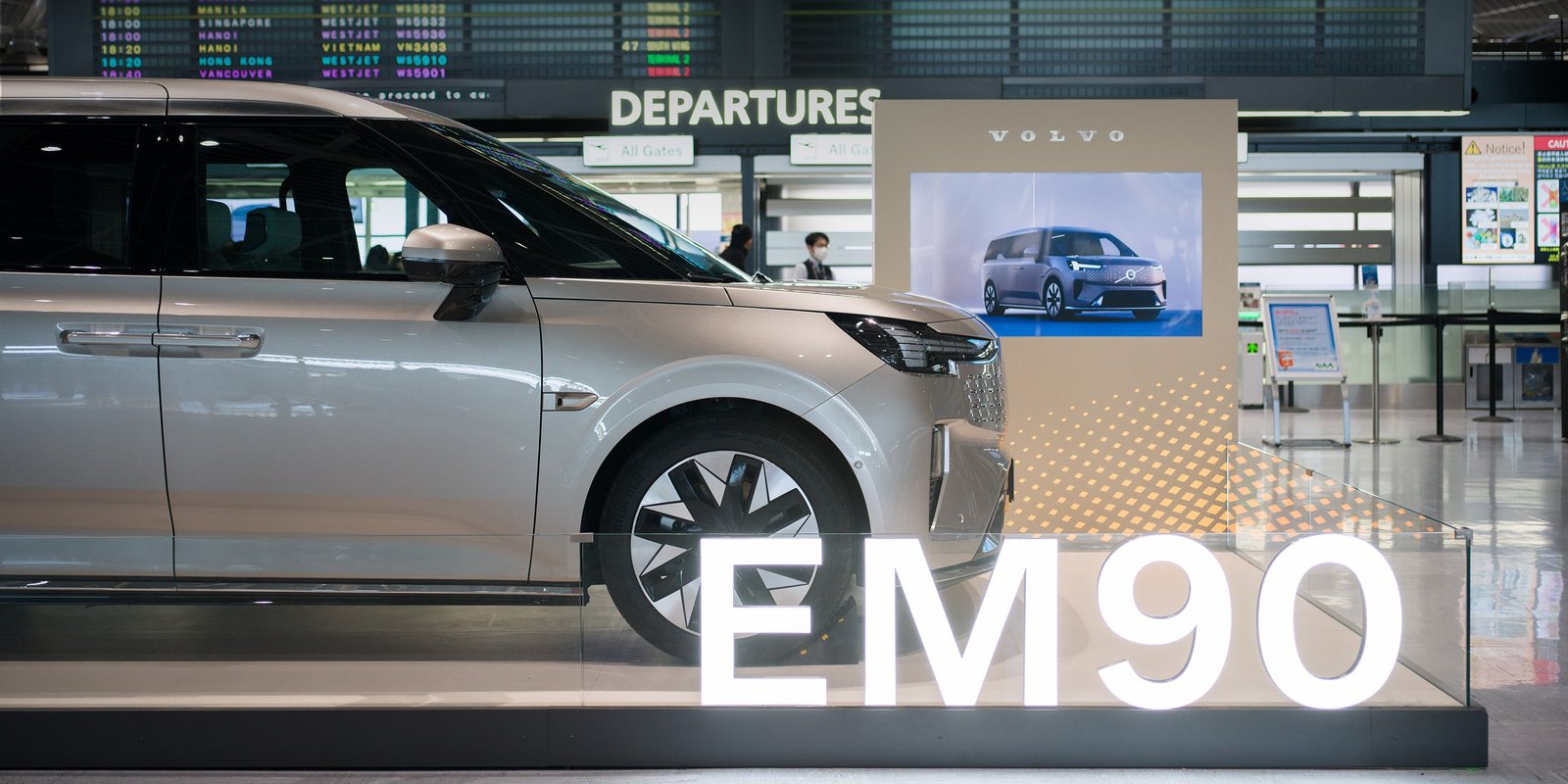 Volvo-EM90-minivan-elétrica