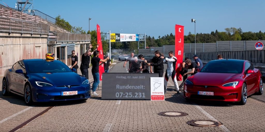 Porsche-Taycan-GT