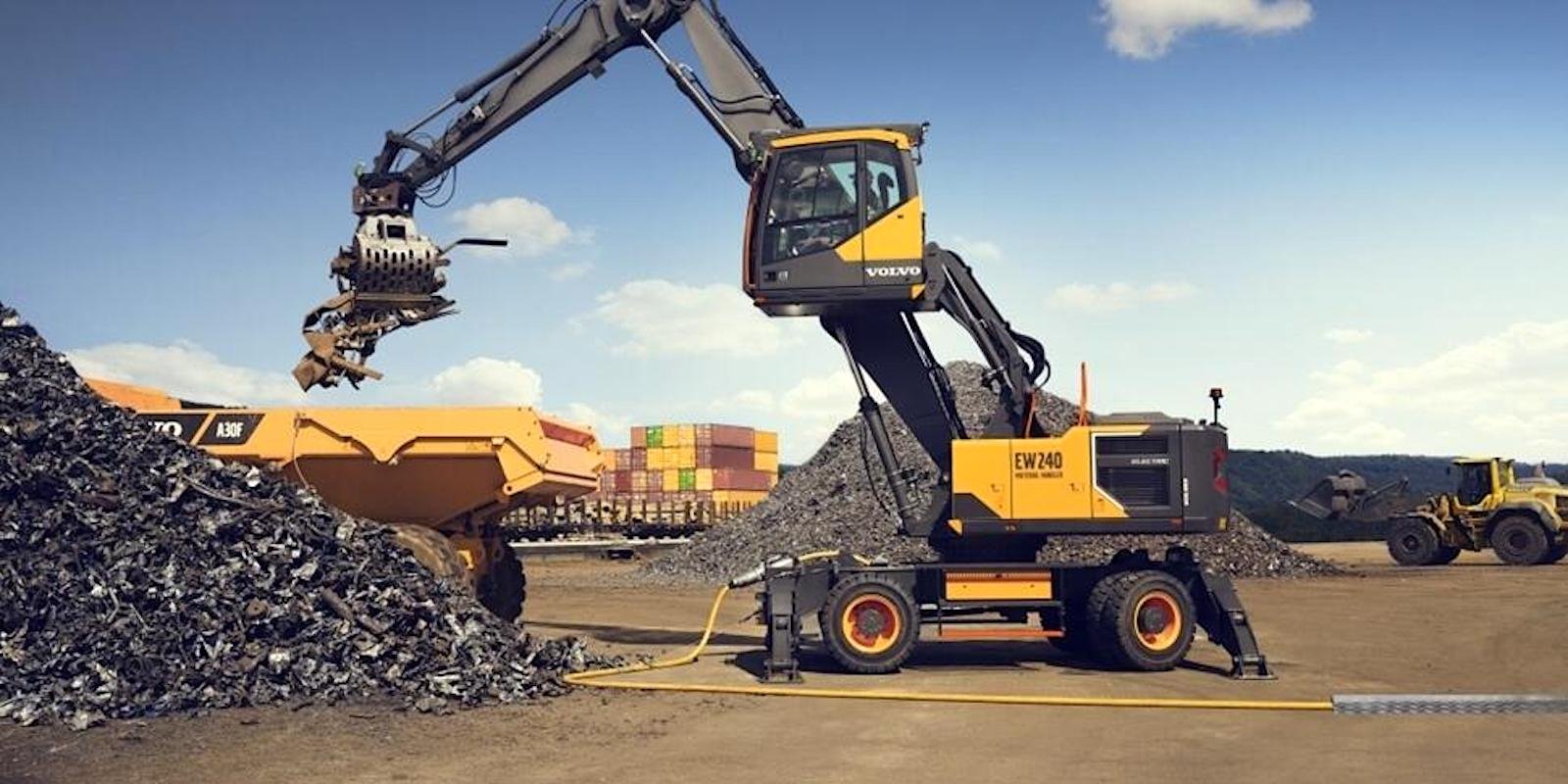 O manipulador elétrico de materiais Volvo EW240 define um novo padrão para descarbonização