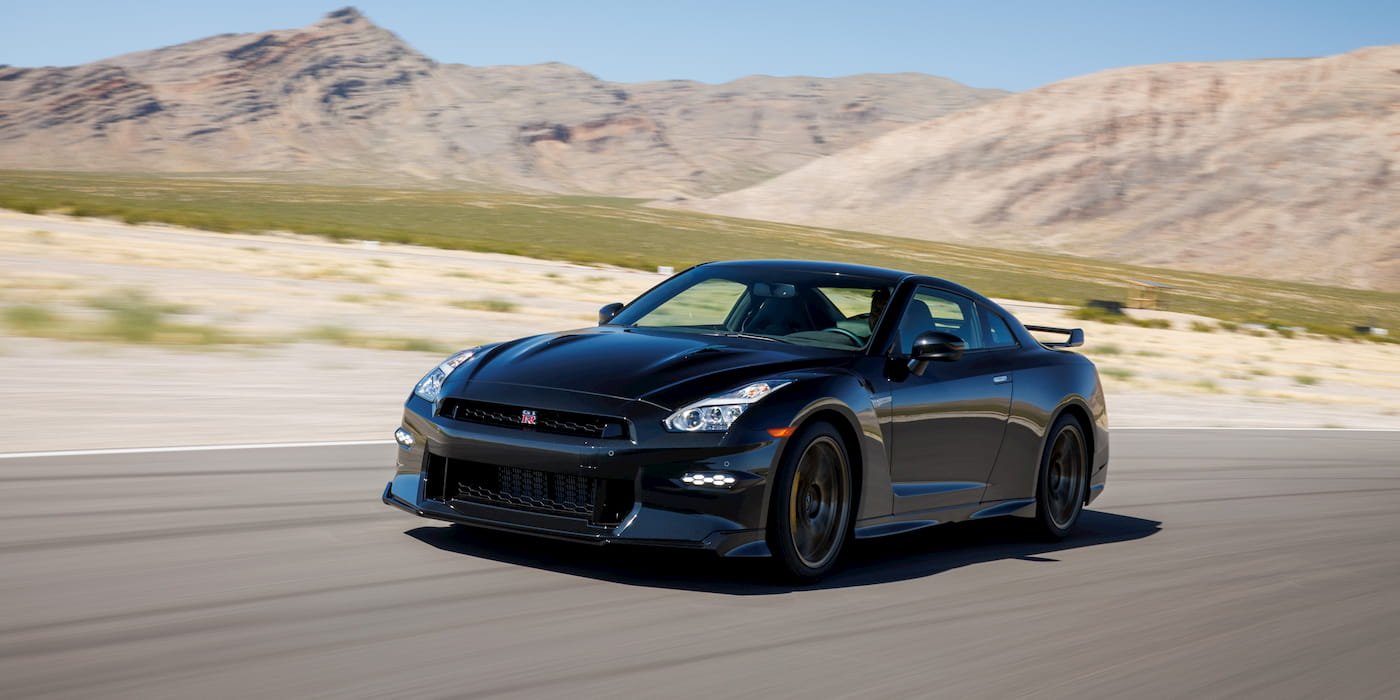 Nissan-GT-R-baterias-de-estado-solido