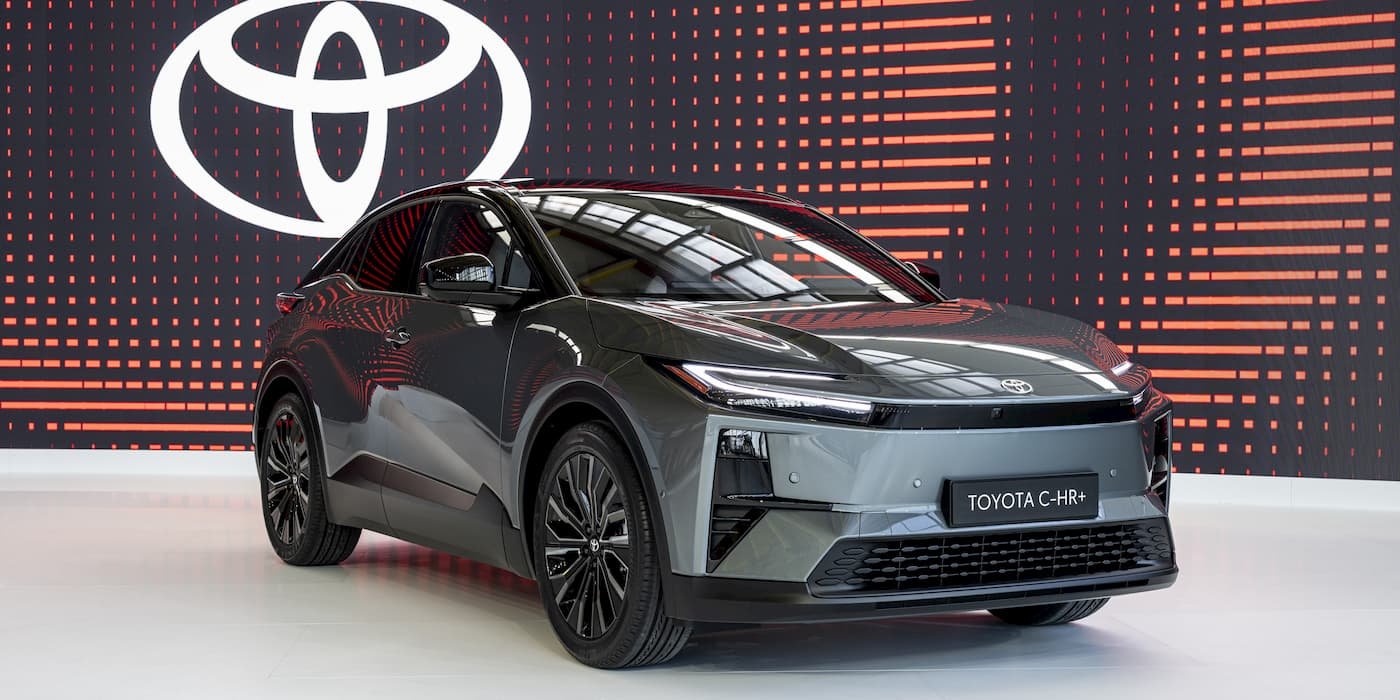 TOYOTA-C-HR+-EV