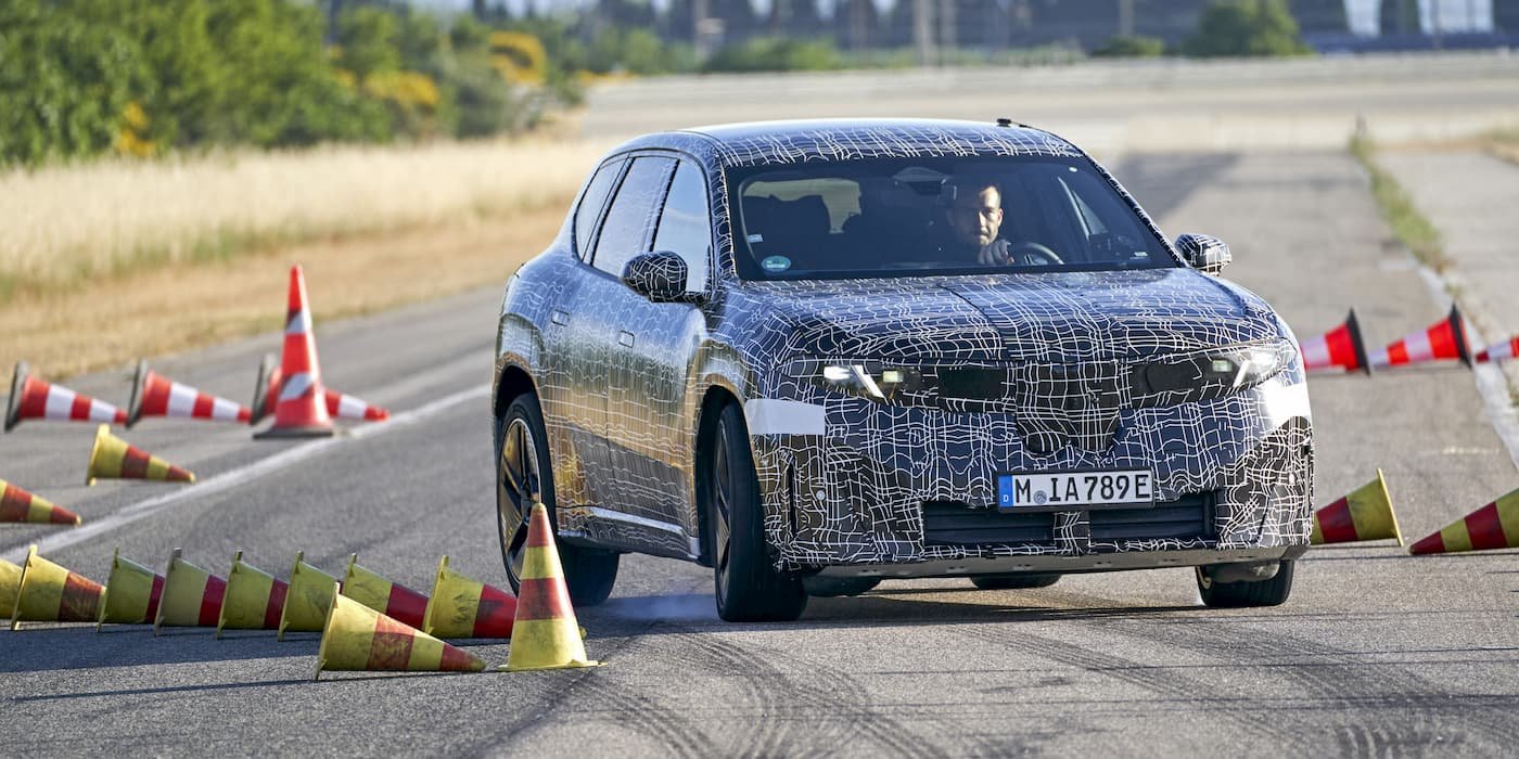 BMW-Tesla-New-IX3