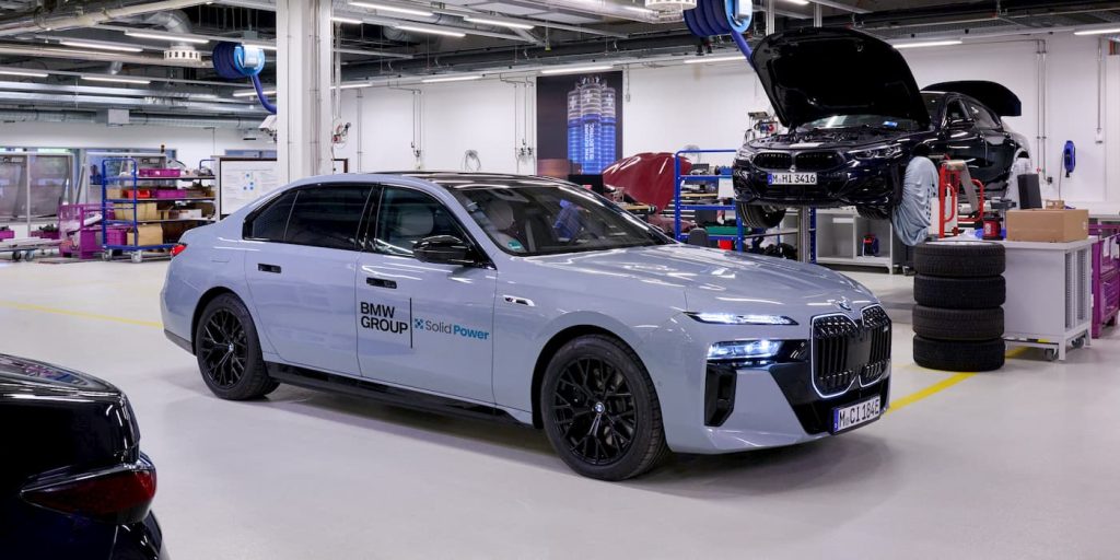 BMW-baterias EV totalmente de estado sólido
