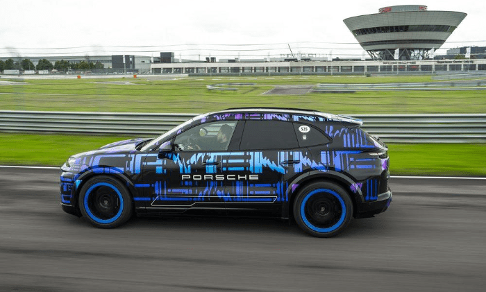 Porsche Cayenne Electric